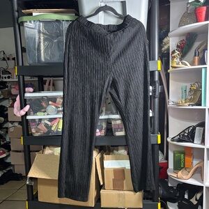 Elegant Black Pleated Women's Pants